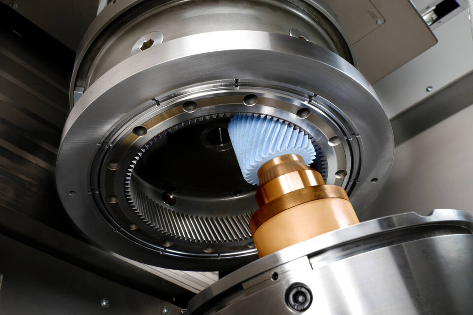 Honen mit der DVS TECHNOLOGY GROUP