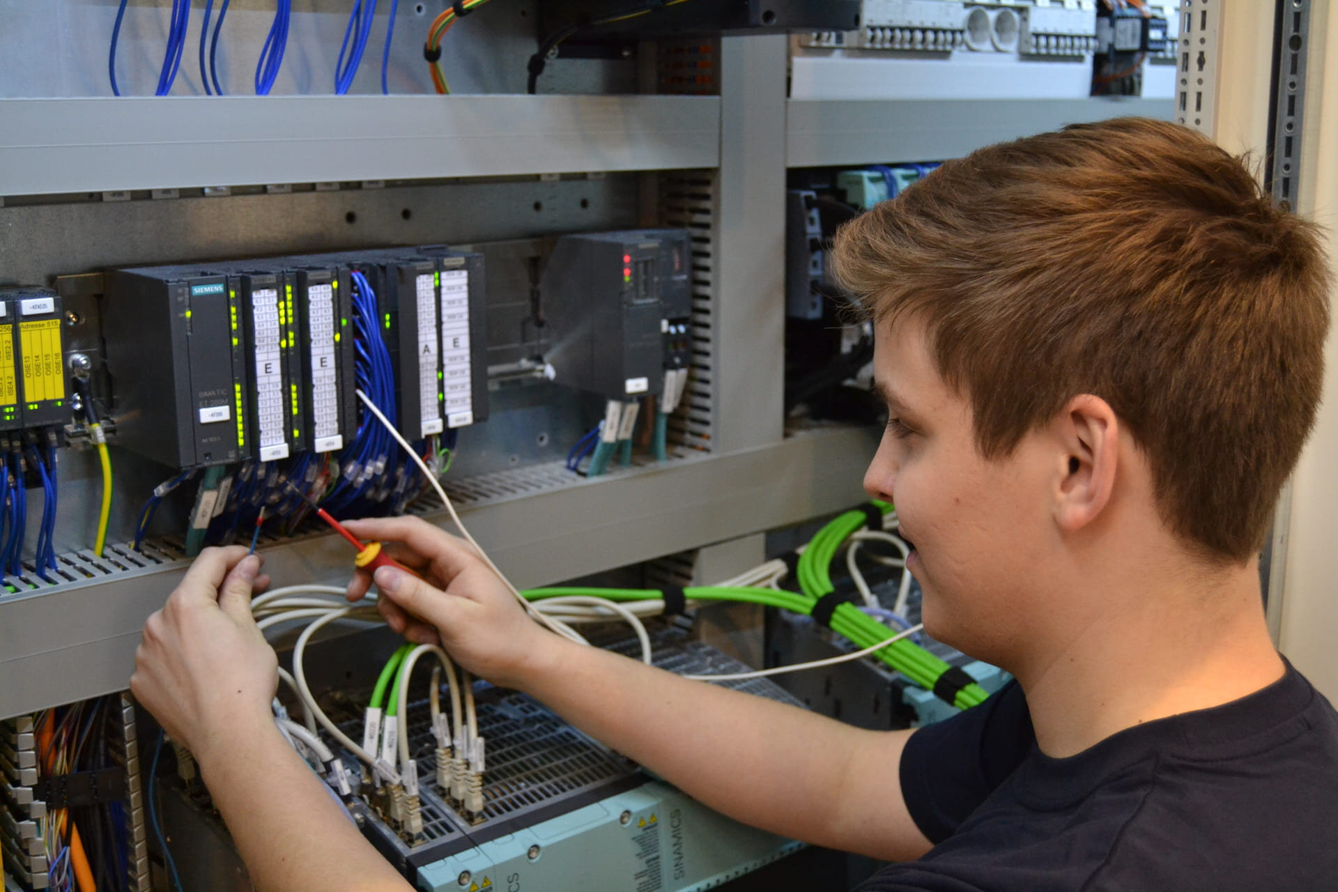 Auszubildende für den Bereich Elektroniker (m/w/d)