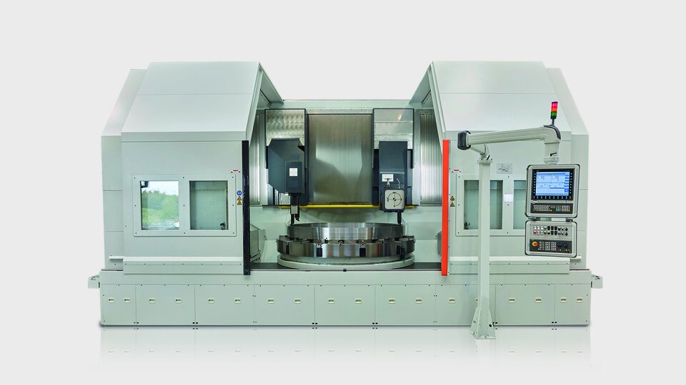 PITTLER PV HDC 4000 Maschine mit geöffnetem Bearbeitungsraum.