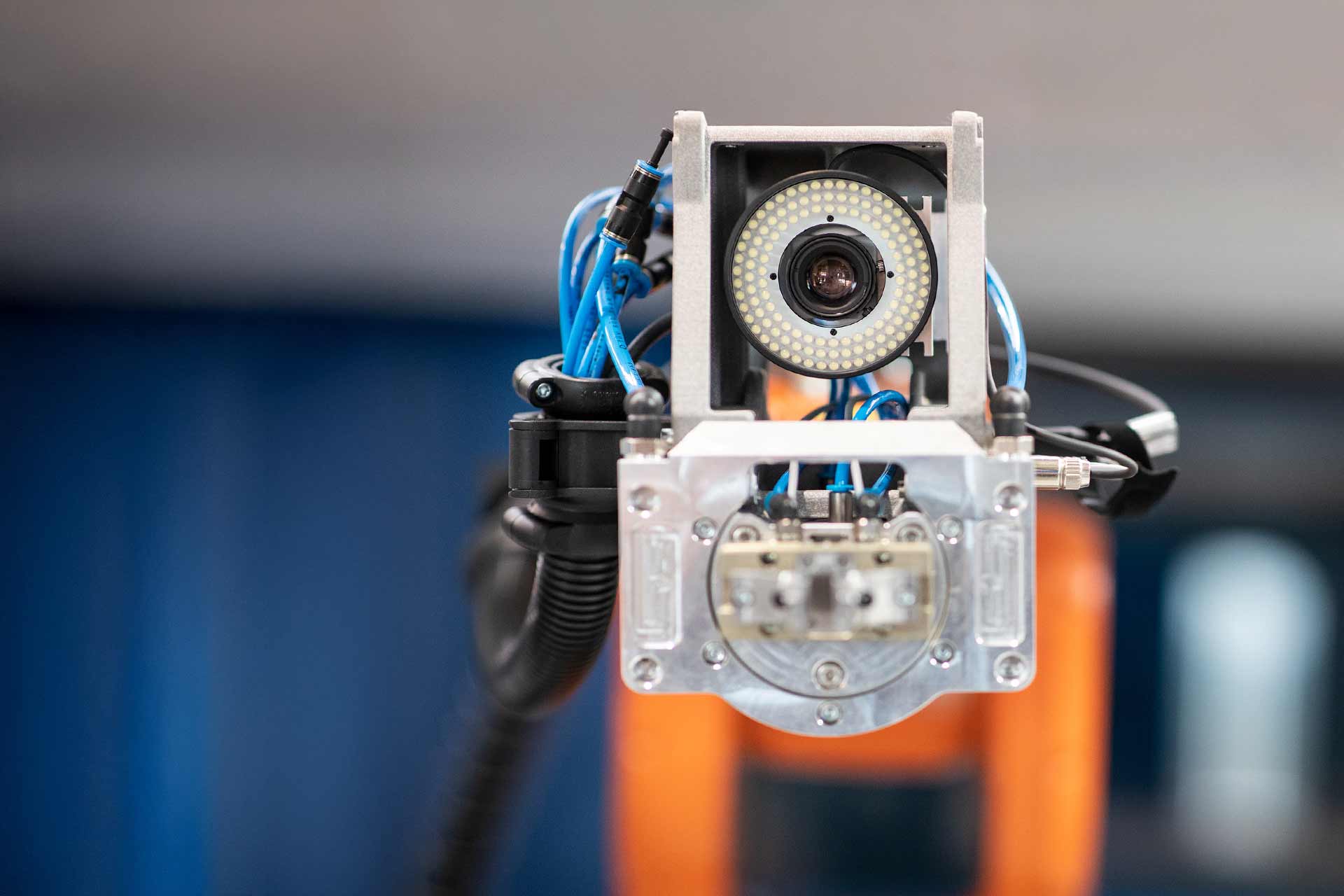 Kamera- und Sensoreinheit zur Komponentenerkennung in einer rbc robotics Automatisierungslösung.